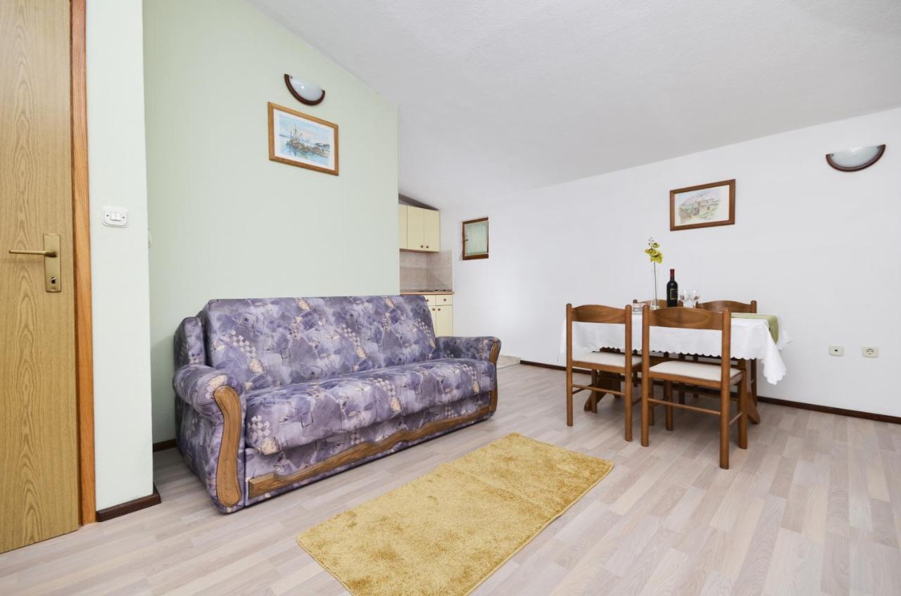 Family Friendly Apartments With A Swimming Pool Baska Voda, Makarska - 12442 Buitenkant foto
