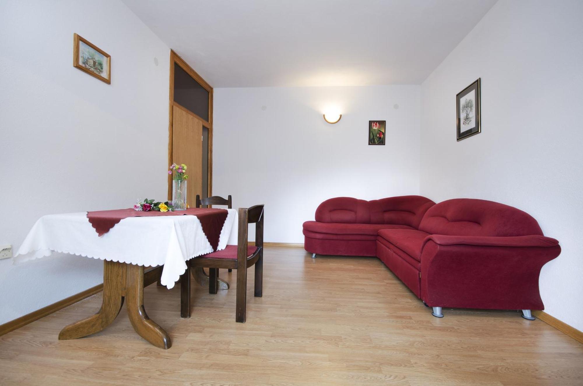 Family Friendly Apartments With A Swimming Pool Baska Voda, Makarska - 12442 Kamer foto