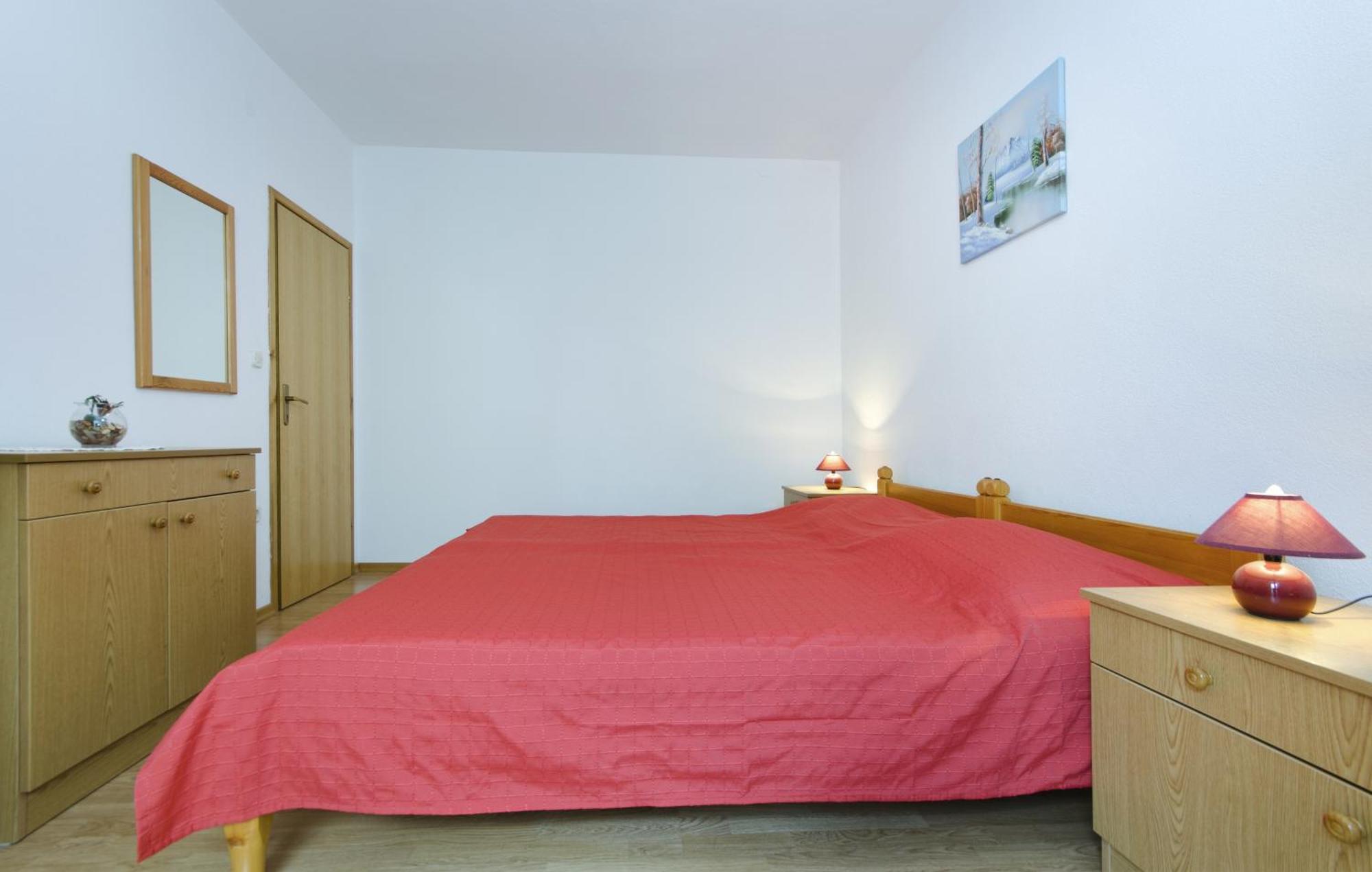 Family Friendly Apartments With A Swimming Pool Baska Voda, Makarska - 12442 Kamer foto